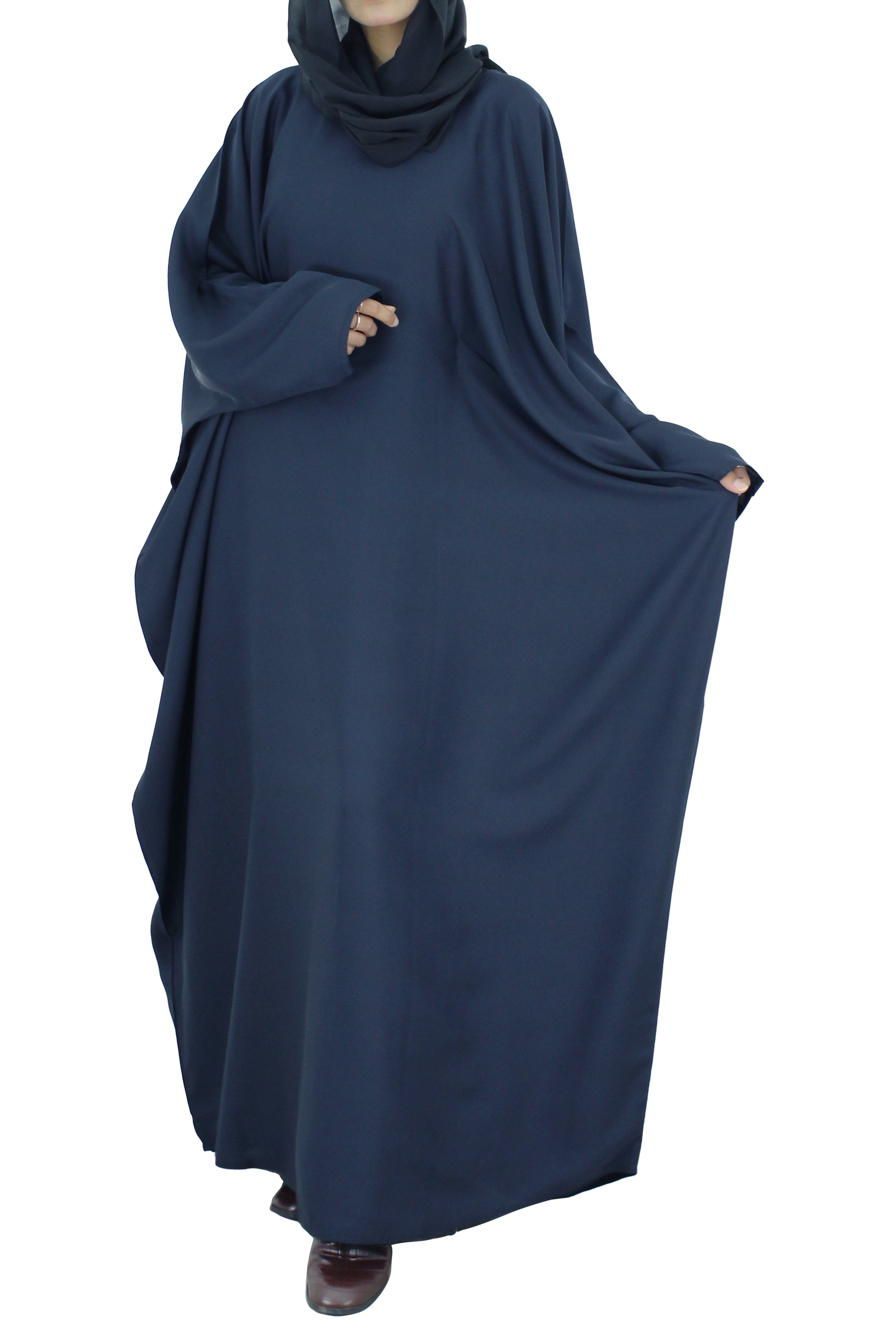 Modern Abayas - Keeping Traditional Values with a new Outlook ...